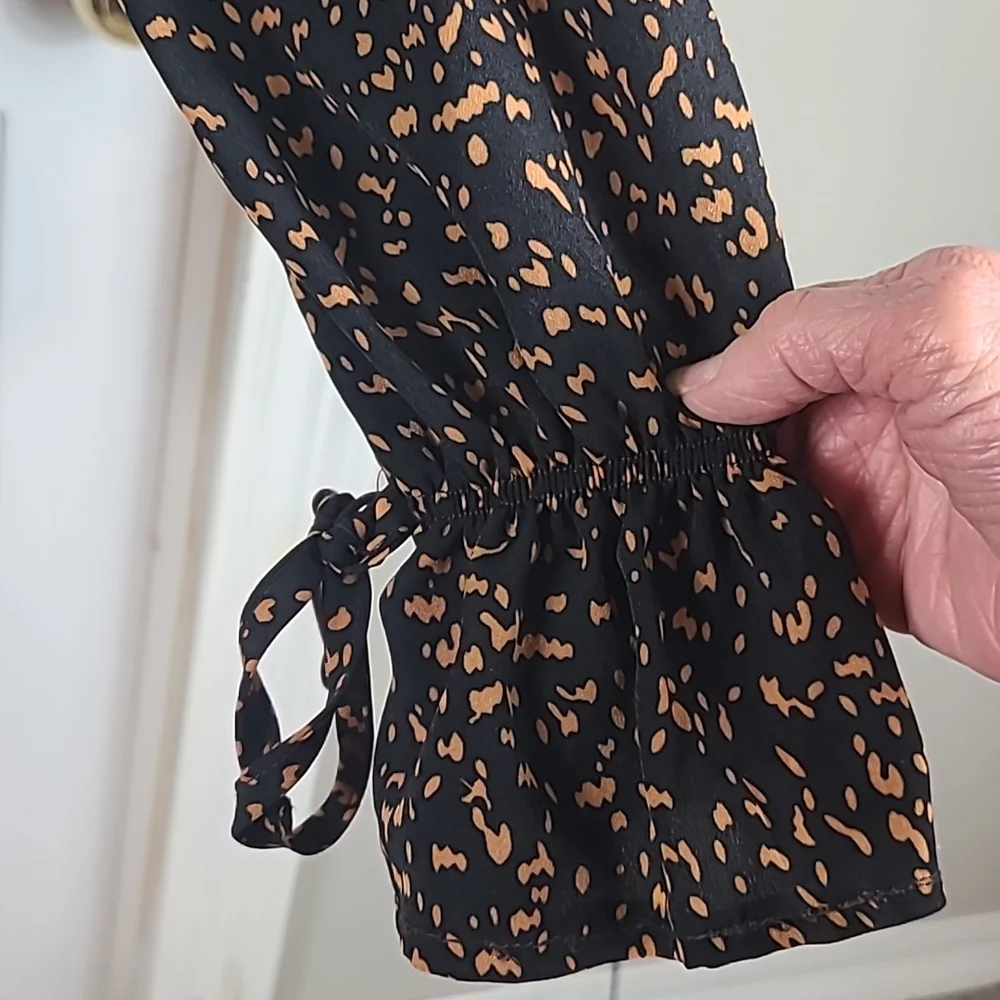 Shein Cropped Tie Front Peplum Blouse - Picture 5 of 13